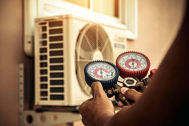 Professional Hvac technician working in Panora, IA